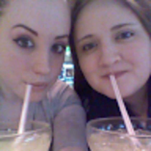 Meet your Posher, Amanda - Picture 1 of 1